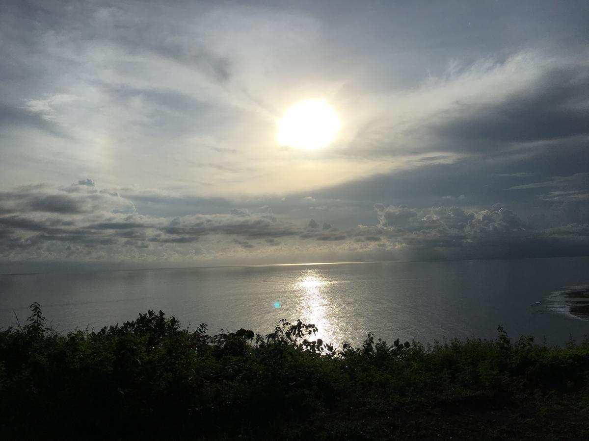 The Tree House Sumbawa Hotel Huu ภายนอก รูปภาพ