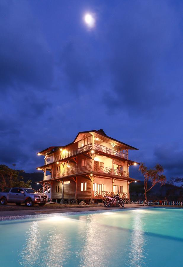 The Tree House Sumbawa Hotel Huu ภายนอก รูปภาพ