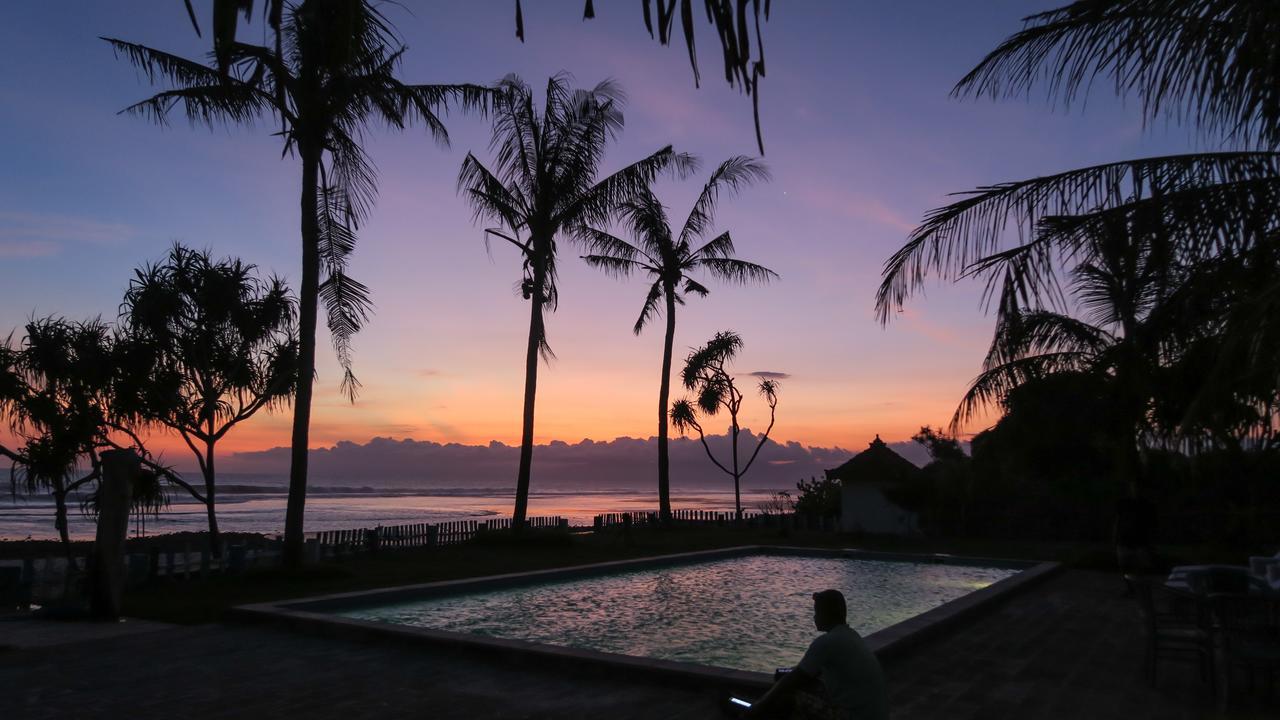 The Tree House Sumbawa Hotel Huu ภายนอก รูปภาพ